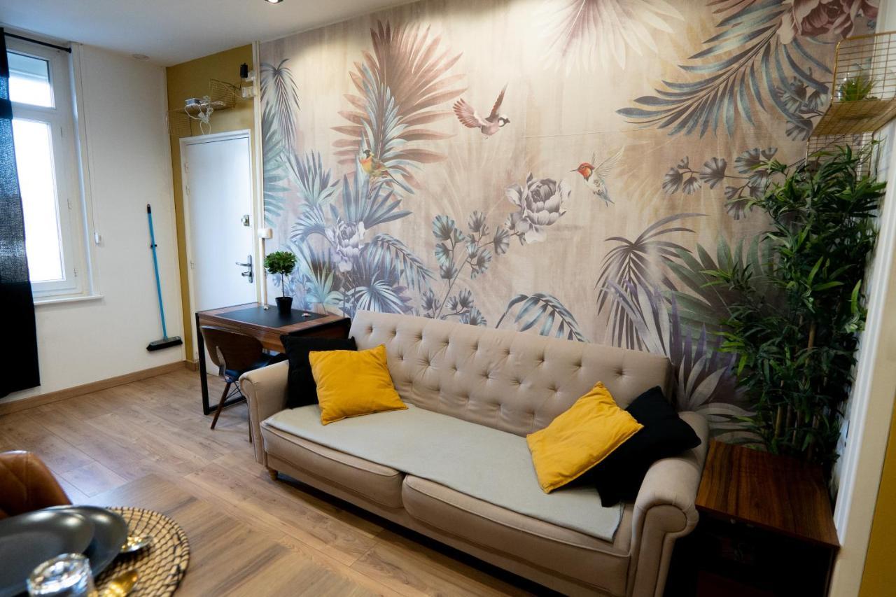 Capsule Premium balnéo&home cinema Valenciennes Extérieur photo