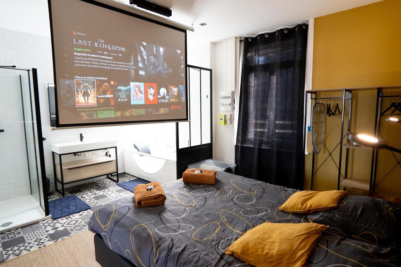 Capsule Premium balnéo&home cinema Valenciennes Extérieur photo
